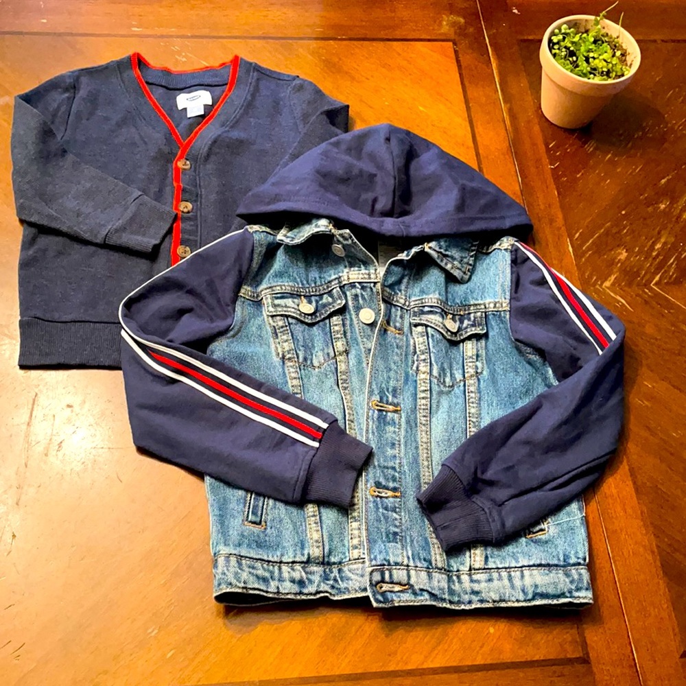 Bundle of sweater boys 4 & jean jacket Boys 6-7 S